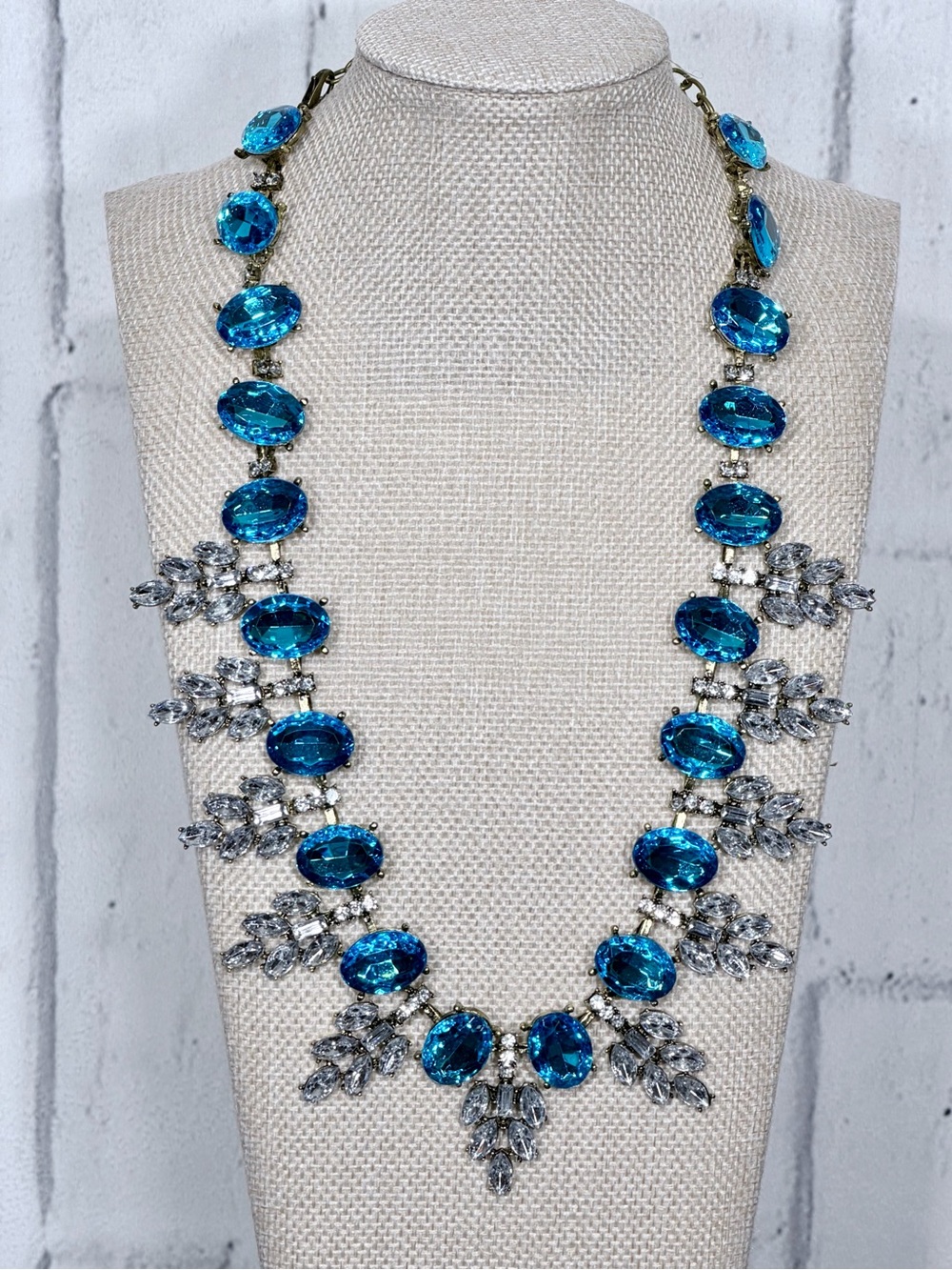 💎 Aratta Silent Journey Blue Crystal Rhinestone Statement Necklace NIP
